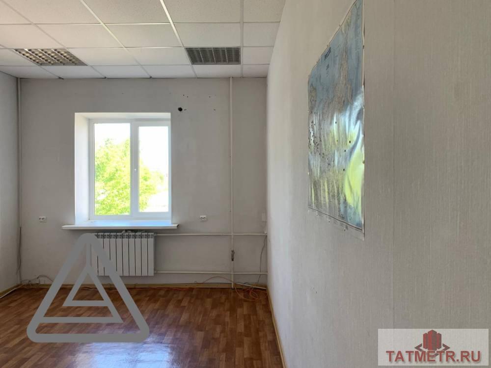 Коммерческая / Аренда / Офисы, Казань, улица Космонавтов, 8 400 Сдается офисы по адресу Космонавтов 67 к1. В хорошем состоянии. В наличии имеются след.помещения: 1 эт-8.1 м(6500...