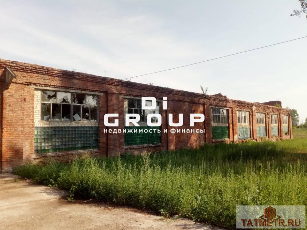 Аренда / Коммерческая / Warehouse, Васильево, 300 000 Сдается неотапливаемое помещение площадью 2000 кв м, расположенное та территории охраняемой базы в поселке Васильево...