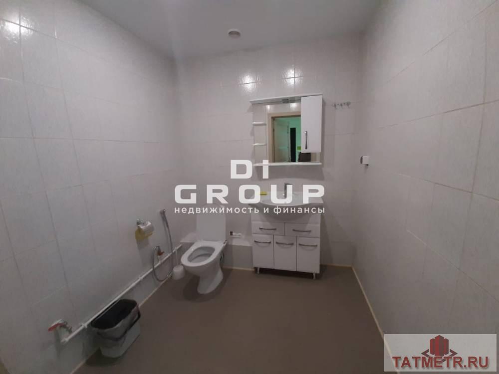 Продажа / Коммерческая / Office, Казань, улица Четаева, 56 740 000 Продаем офисное помещение с ремонтом. — 1 линия — 1 этаж — отдельный центральный вход — второй вход — запасной выход... - 8