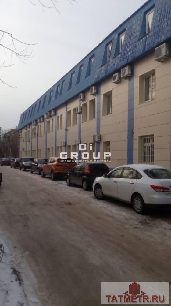 Продажа / Коммерческая / Office, Казань, улица Восстания, 88 000 000 Продаем два первых этажа 1000 кв.м, в трехэтажном бизнес-центре в Московском районе. Общая площадь здания1640 кв.м.,...