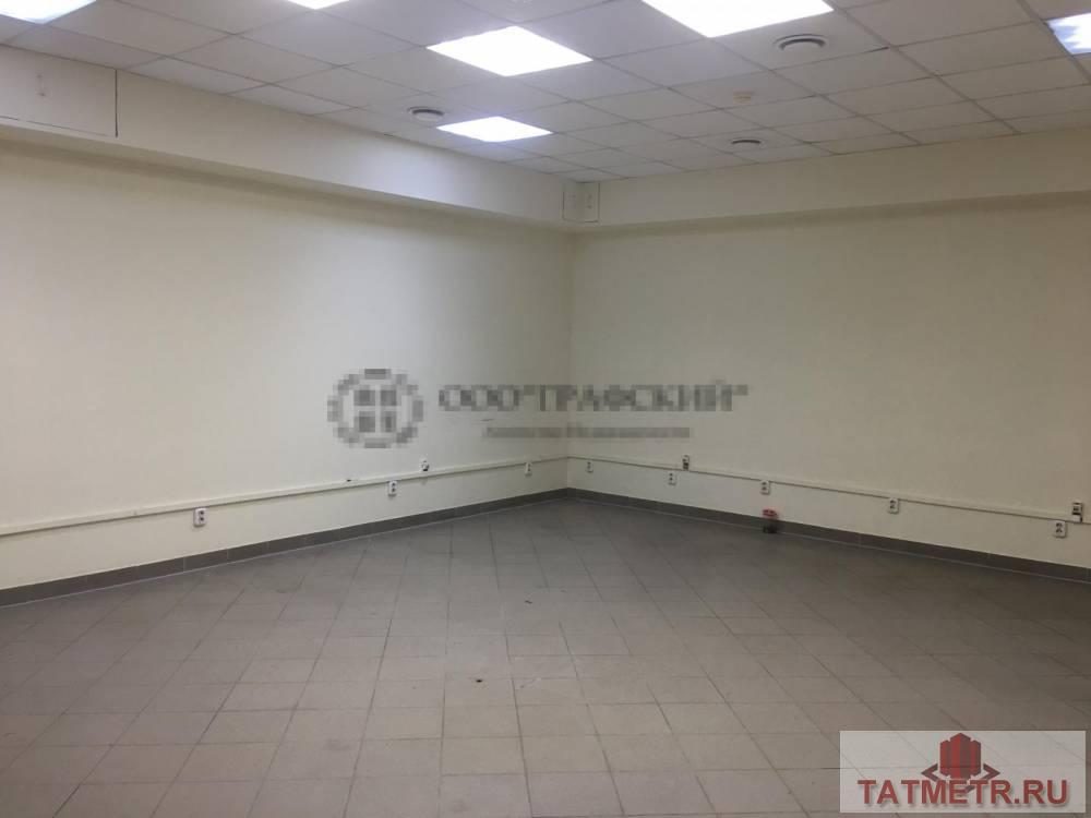 Аренда / Коммерческая / Free purpose, Казань, улица Максимова, 70 000 Сдаю помещение свободного назначения 200 кв. м. в на цокольном этаже в самом центре Авиастроительного района.... - 5
