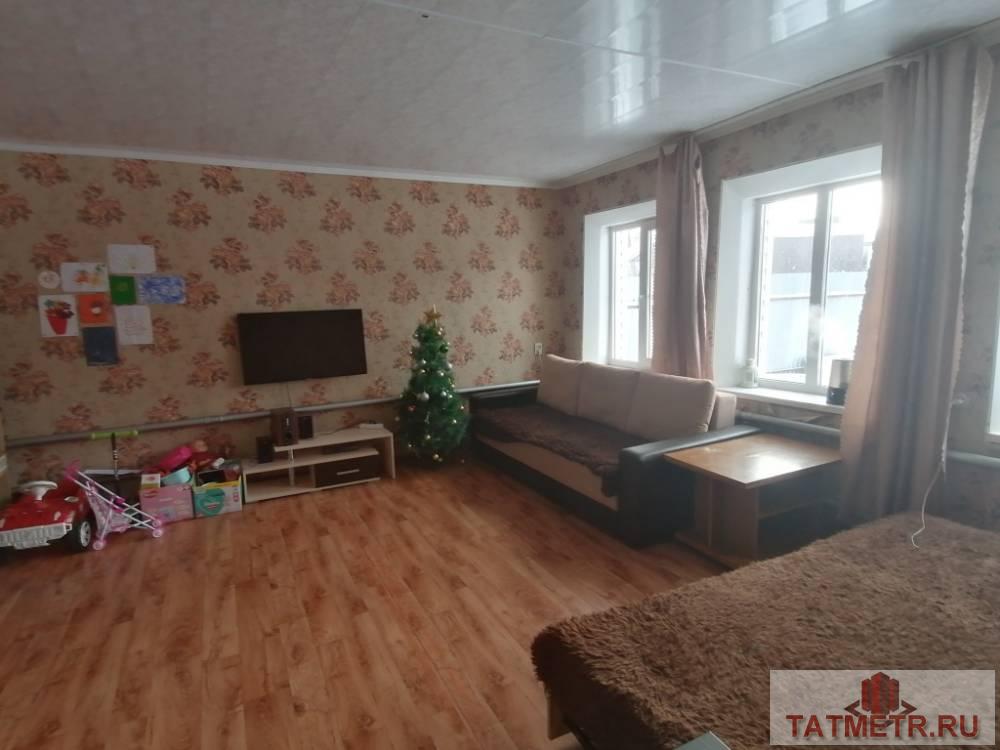 Продажа / Жилая / Дом с участком, п. Октябрьский, Станционная улица, 4 300 000 Продается отличный кирпичный дом в живописном районе п. Октябрьский. Дом просторный, уютный в отличном состоянии. На...