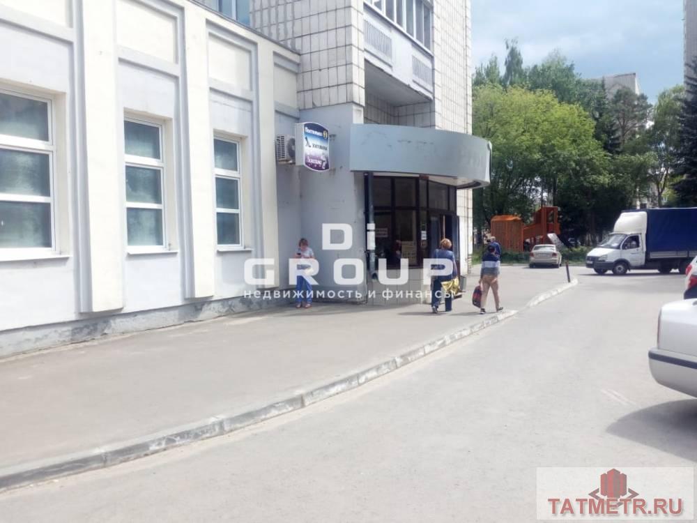 Аренда / Коммерческая / Free purpose, Зеленодольск, улица Ленина, 110 000 Сдам торговое помещение 226 кв м в центре Зеленодольска на первом этаже девятиэтажного здания по адресу Ленина дом...