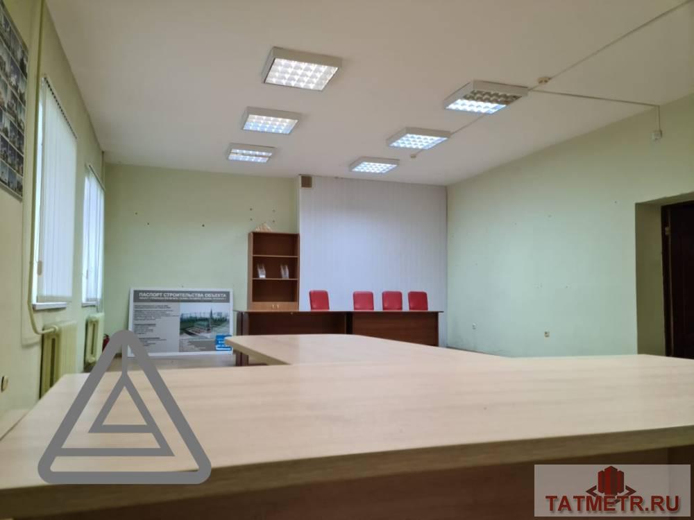 Продажа / Коммерческая / Office, Казань, улица Декабристов, 10 000 000 Продается помещение свободного назначения, офисное по адресу улица декабристов 106Б , требует ремонта.В помещении: —... - 14