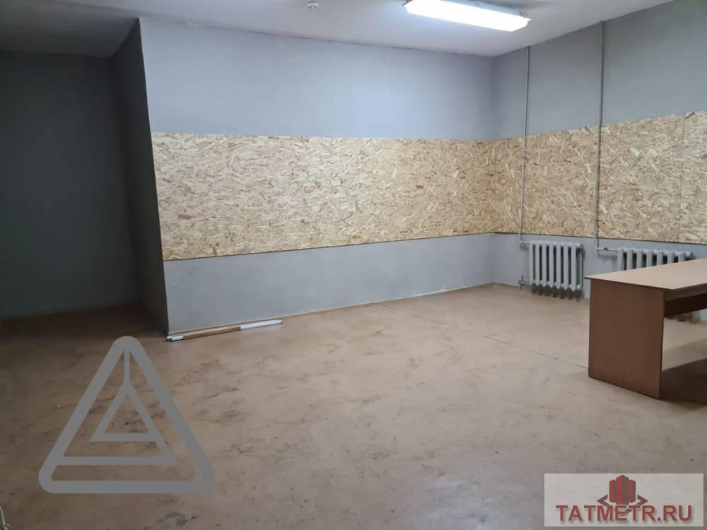 Продажа / Коммерческая / Office, Казань, улица Декабристов, 10 000 000 Продается помещение свободного назначения, офисное по адресу улица декабристов 106Б , требует ремонта.В помещении: —... - 16