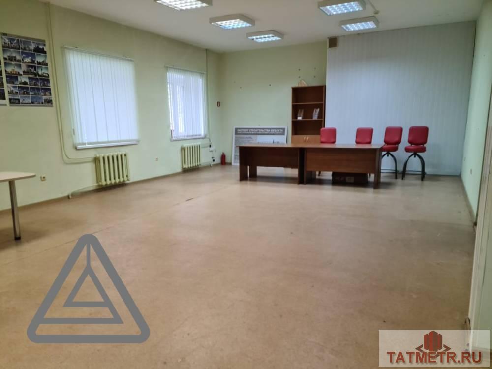 Продажа / Коммерческая / Office, Казань, улица Декабристов, 10 000 000 Продается помещение свободного назначения, офисное по адресу улица декабристов 106Б , требует ремонта.В помещении: —... - 22