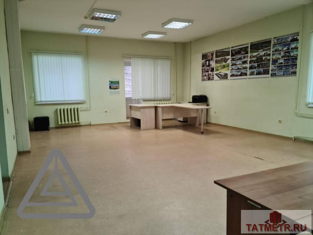 Продажа / Коммерческая / Office, Казань, улица Декабристов, 10 000 000 Продается помещение свободного назначения, офисное по адресу улица декабристов 106Б , требует ремонта.В помещении: —... - 23