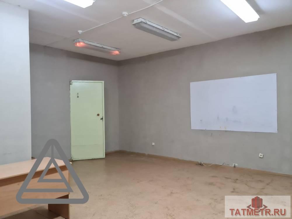 Продажа / Коммерческая / Office, Казань, улица Декабристов, 10 000 000 Продается помещение свободного назначения, офисное по адресу улица декабристов 106Б , требует ремонта.В помещении: —... - 24