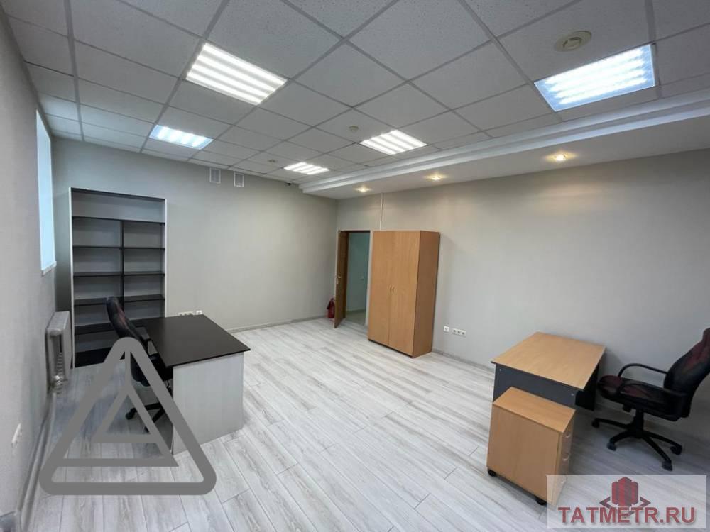 Продается готовый арендный бизнес офисное 208 кв.м + 52 кв.м лестничный проем на 4 этаже помещение по адресу... - 17