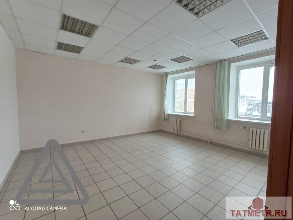 Коммерческая / Аренда / Офисы, Казань, улица Габдуллы Тукая, 46 670 Сдается помещение 71.8 кв.м состоит из комнат 46.2 кв.м + 25.6 квм на 4 этаже по адресу Тукая 58. В хорошем... - 3