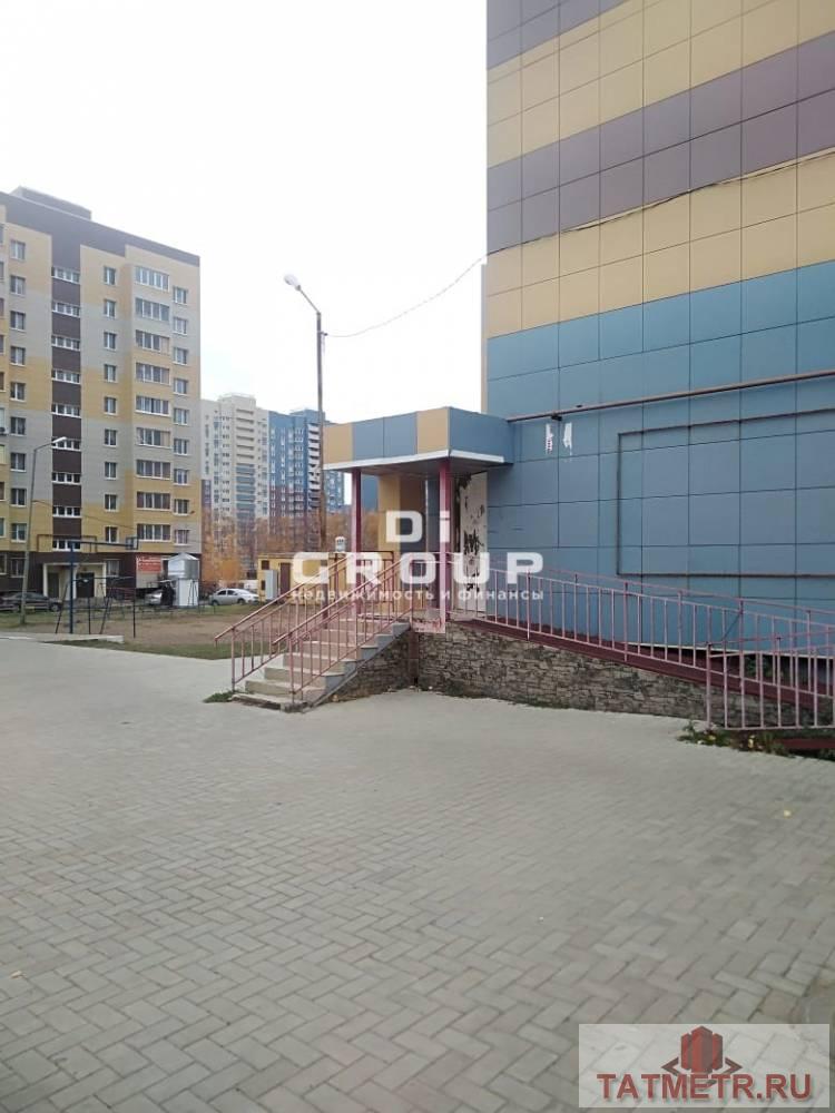 Продажа / Коммерческая / Office, Осиново, улица Гайсина, 4 900 000 Продаю нежилое помещение 71 квадратный метр на первом этаже девятиэтажного здания в жилом комплексе Радужный в... - 1