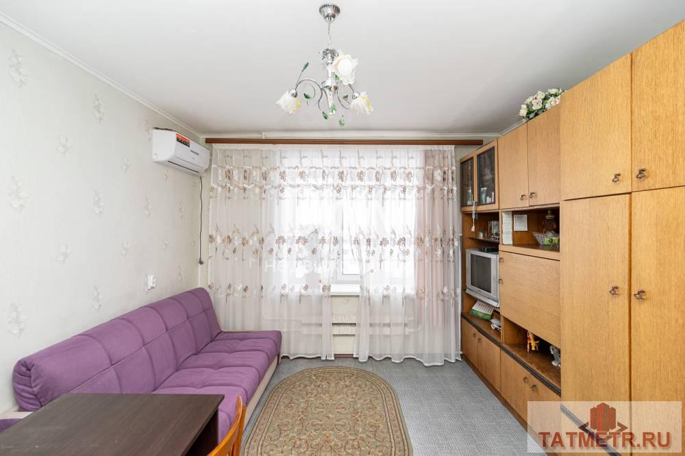 Продажа / Комнаты, Казань, Авангардная улица, 1 550 000 Комната 13,2 кв. м СТАТУС квартира Установлено двухкамерное пластиковое окно Оборудована кондиционером Обои в... - 4