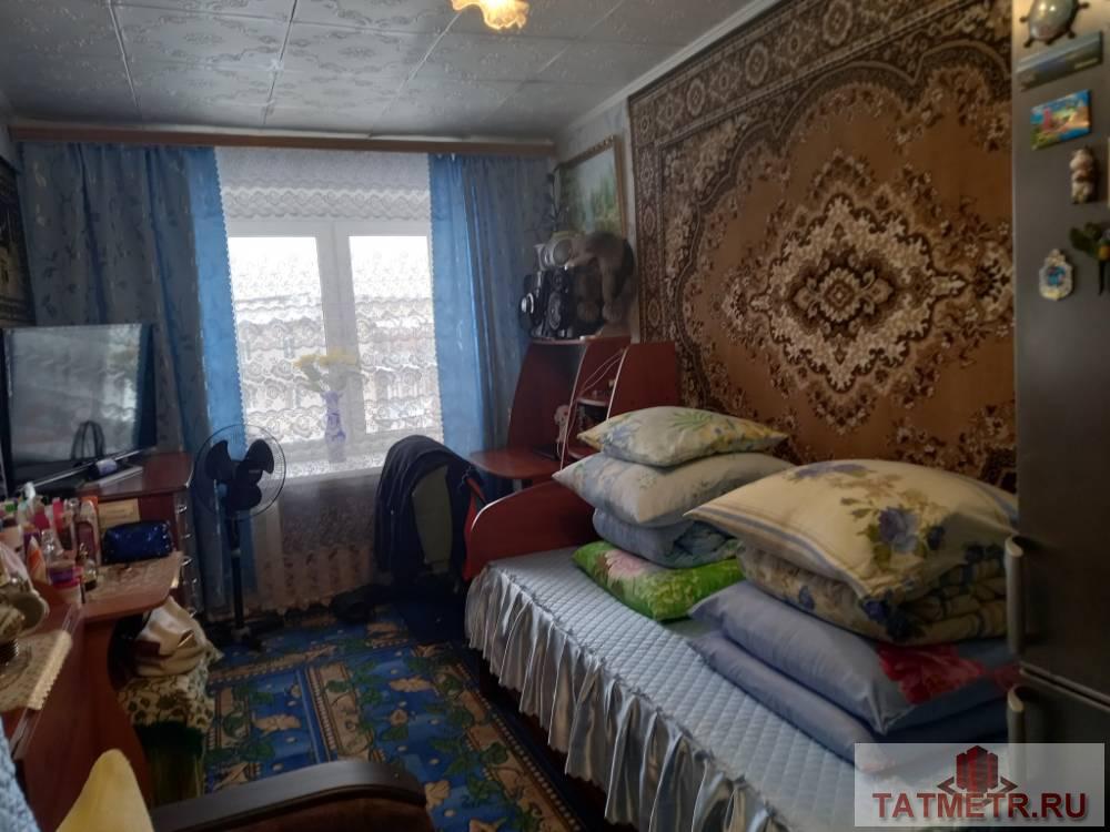 Продается отличная квартира в г. Зеленодольск. Квартира чистая, уютная, теплая, с раздельными комнатами. Окна... - 3