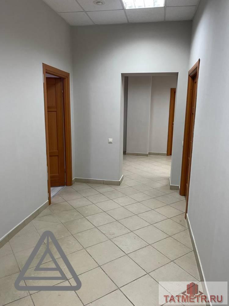 Коммерческая / Аренда / Офисы, Казань, Московская улица, 155 000 Сдается офисное 208 кв.м + 52 кв.м лестничный проем на 4 этаже помещение по адресу Московская 13. Скоро заселиться... - 13