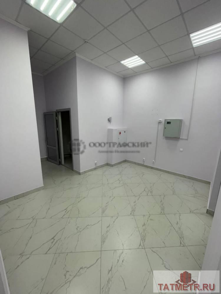 Аренда / Коммерческая / Free purpose, Казань, улица Азата Аббасова, 50 000 Сдаю помещение свободного назначения 61 кв. м. в ЖК «Весна». В помещении сделан ремонт, потолки 4 м, отдельный... - 3