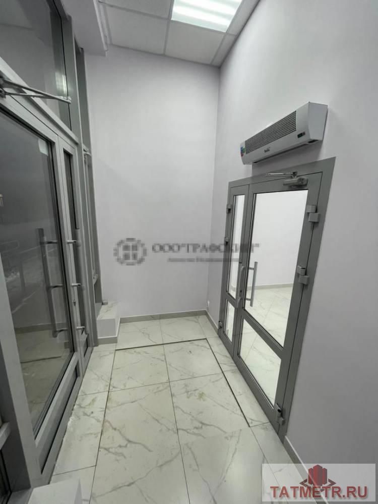 Аренда / Коммерческая / Free purpose, Казань, улица Азата Аббасова, 50 000 Сдаю помещение свободного назначения 61 кв. м. в ЖК «Весна». В помещении сделан ремонт, потолки 4 м, отдельный... - 4