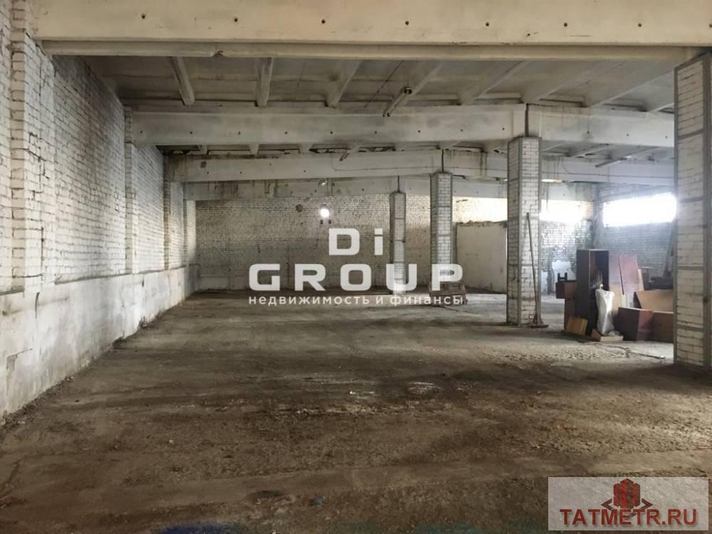 Аренда / Коммерческая / Warehouse, Казань, Революционная улица, 140 000 Сдается сухой склад без отопления, по ул. Революционная д.78 — Площадь 825 кв.м. — Потолки 5м, — Двое ворот —... - 1