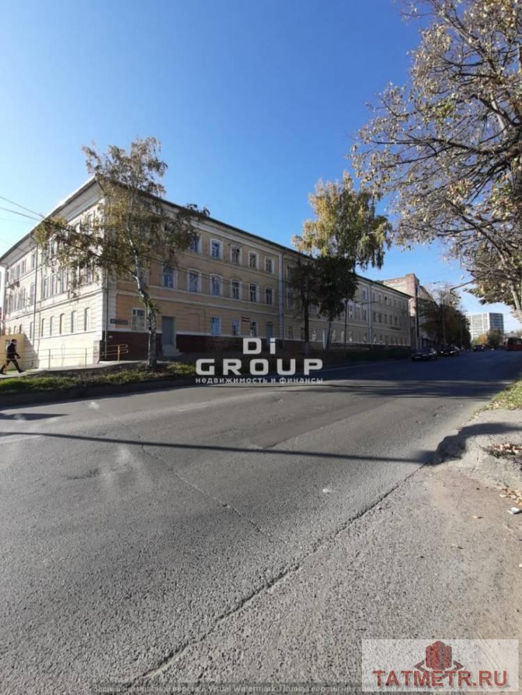 Продажа / Коммерческая / Office, Казань, улица Гладилова, 160 000 000 Продам отдельно стоящее здание по ул. Гладилова Назначение любое Характеристики — первая линия; — общая площадь...