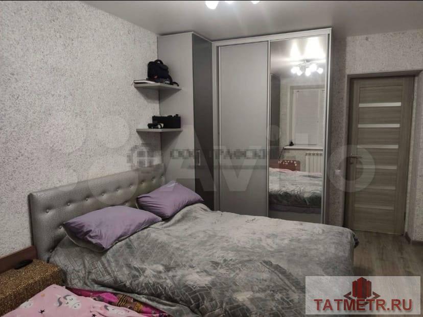 Тройной стеклопакет, новые радиаторы отопления. На полу ламинат. Натяжные потолки. Стены выровнены, в зале и в... - 6