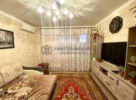 Продается замечательная очень уютная 1-комнатная квартира по...