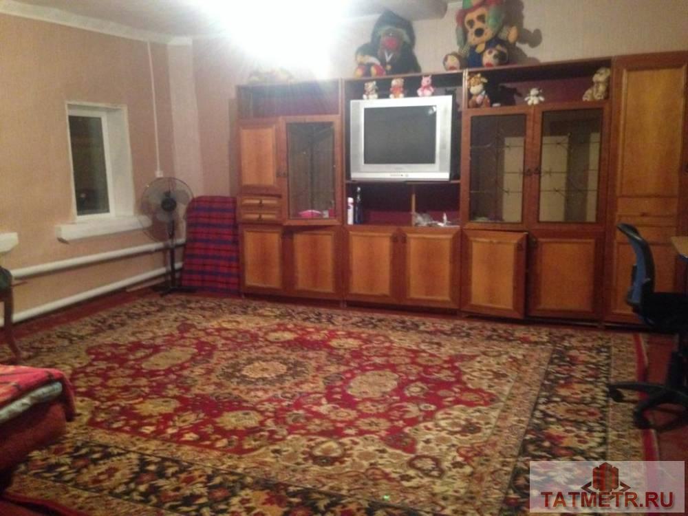 Продажа / Жилая / Дом с участком, Зеленодольск, Фурманова улица, 2 950 000 Продается дом в центре мирного в г. Зеленодольск. В доме имеются все коммуникации (свет,вода,газ), также надворные...
