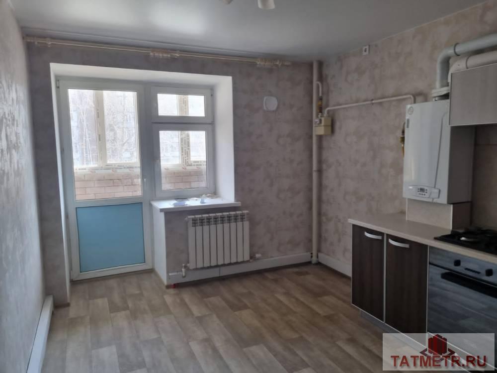 Аренда / Жилая / Квартира, Зеленодольск, Комарова улица, 10 000 Сдается отличная квартира с индивидуальным отоплением в центре мирного в г. Зелегнодольск. Квартира в новом доме, с... - 1