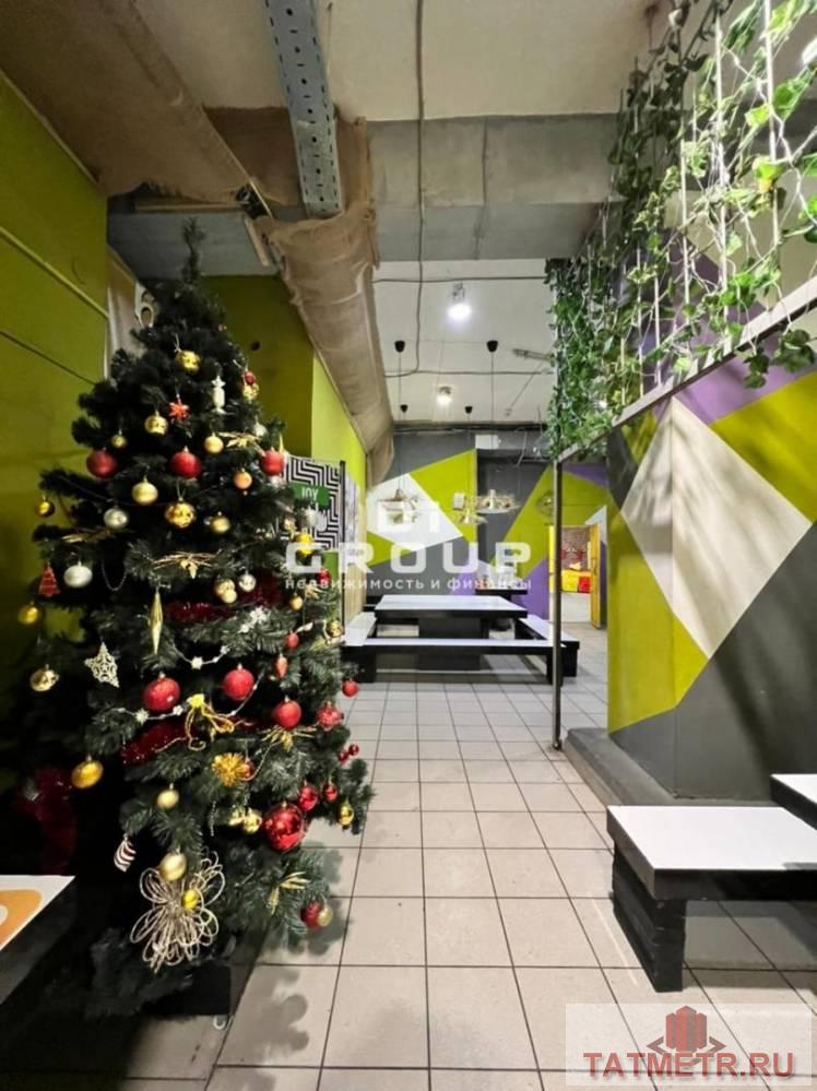 Продажа / Коммерческая / Office, Казань, Московская улица, 12 900 000 Продается помещение в центре города, с надежными арендаторами. Потолки 4 метра, качественная шумоизоляция. — мебель,... - 5