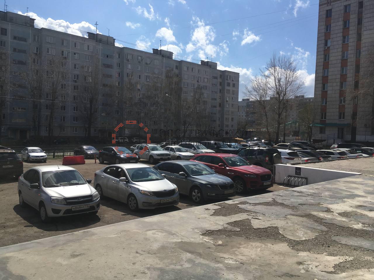 Коммерческая / Аренда / Торговые помещения, Казань, улица Фатыха Амирхана, 43 110 Сдаю помещение свободного назначения на 1-м этаже офисного здания площадью 47,9 м/кв. в Ново-Савиновском районе!... - 2