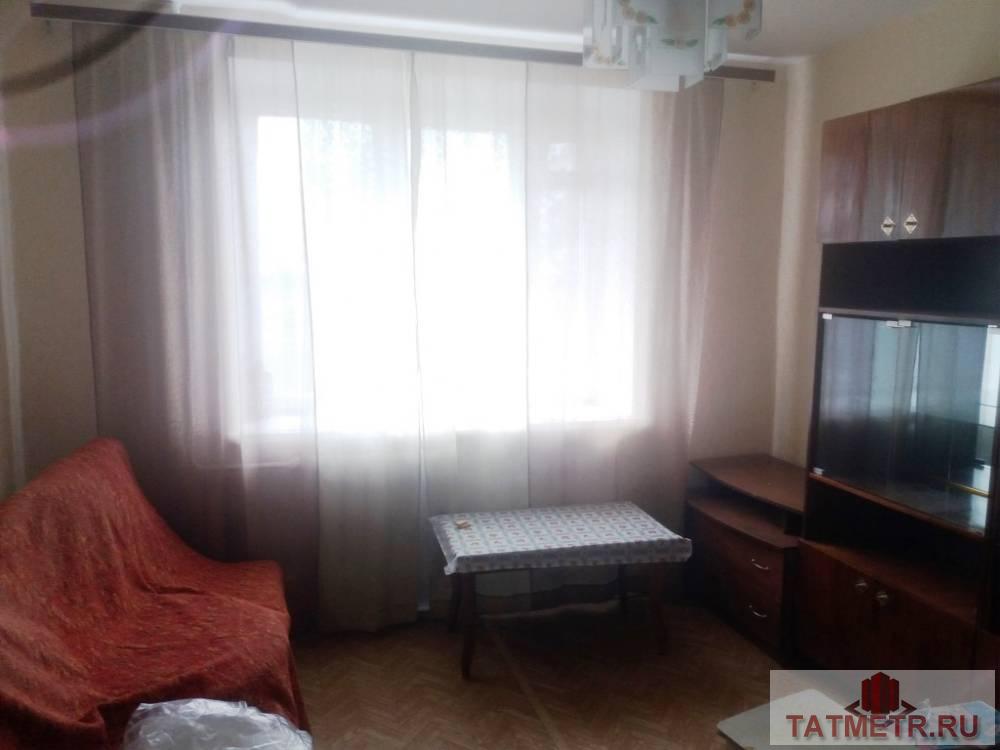 Продается комната на среднем этаже в г. Зеленодольск. Имеет статус квартиры. Комната светлая, чистая.  Рядом...