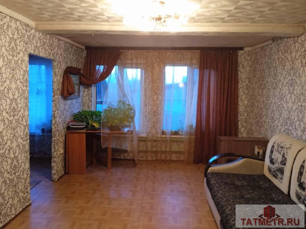 Продажа / Жилая / Дом с участком, Зеленодольск, Октябрьская улица, 2 298 000 Продается отличный дом в черте города Зеленодольск. Дом уютный, просторный в отличном состоянии. Окна пластиковые. В...