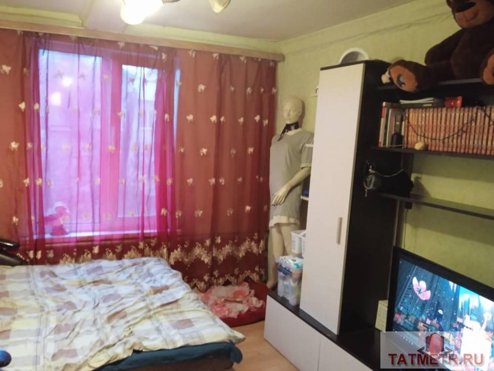 Продажа / Жилая / Дом с участком, Зеленодольск, Октябрьская улица, 2 298 000 Продается отличный дом в черте города Зеленодольск. Дом уютный, просторный в отличном состоянии. Окна пластиковые. В... - 2