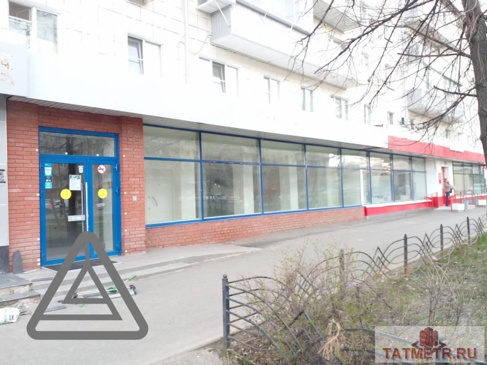 Коммерческая / Аренда / Офисы, Казань, улица Декабристов, 150 000 Сдается офисное помещение по адресу Декабристов 102. В отличном состоянии. В помещении: — ТЕЛЕФОН — ИНТЕРНЕТ —...