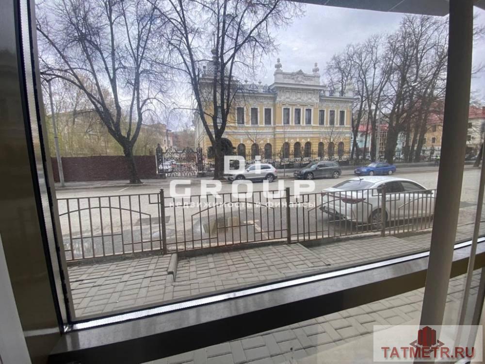 Сдается Помещение свободного назначения в центре города в престижном доме.  — 1 линия — 1 этаж — отдельный вход — 72... - 12