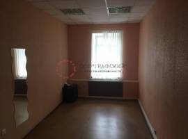 Сдаю офисное помещение 18 кв.м. на 2-м этаже 2-х этажного здания....