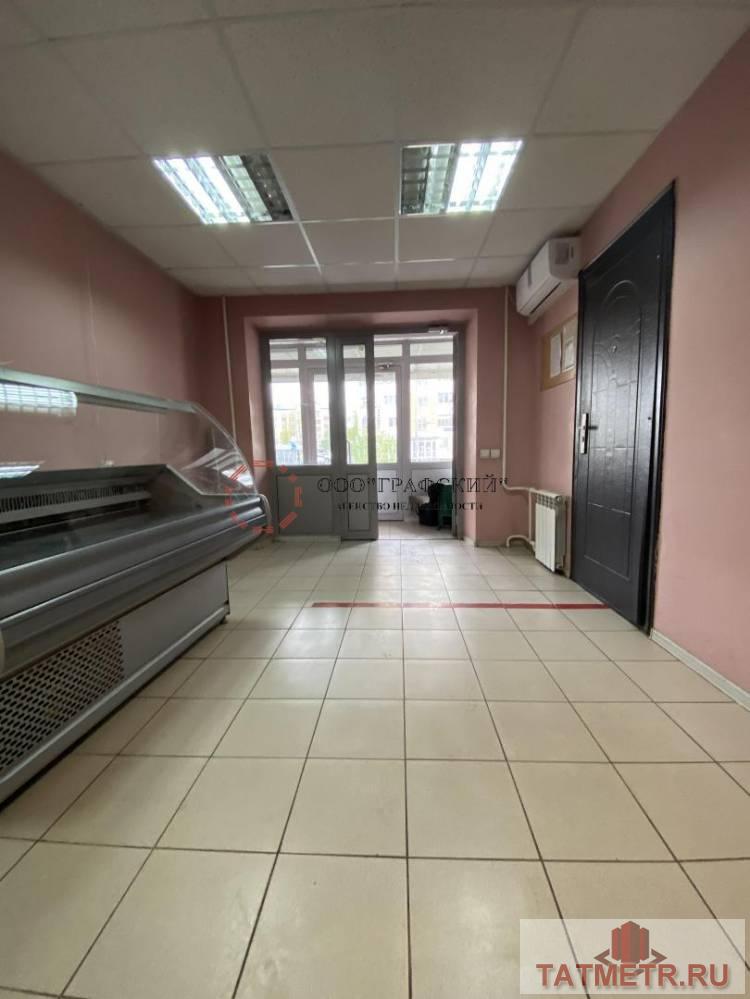 Продажа / Коммерческая / Office, Казань, улица Хайдара Бигичева, 7 500 000 Продаю помещение свободного назначения на 1 этаже 9-этажного дома с отдельным входом, первая линия, есть место под... - 1