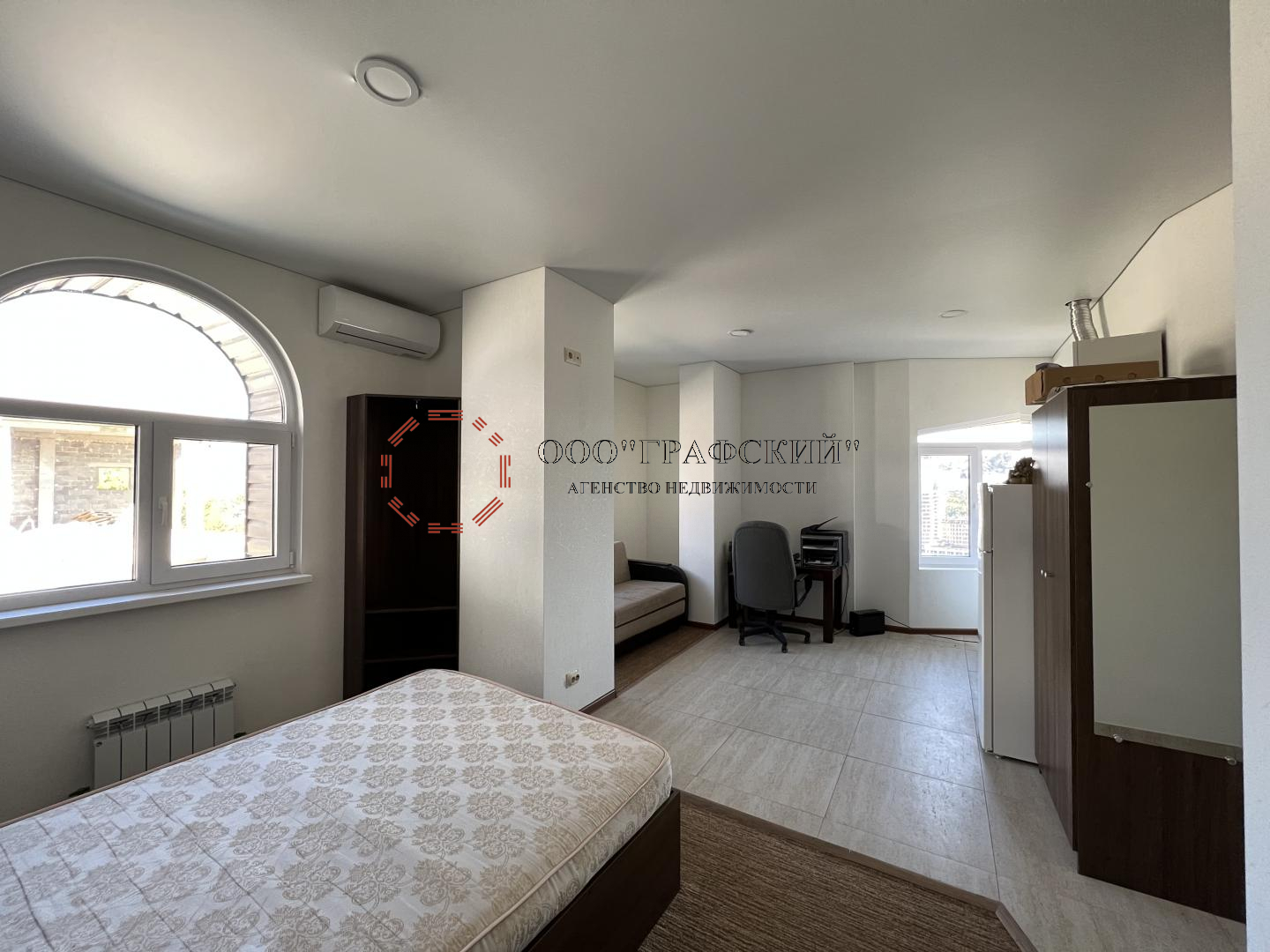Продажа / Коммерческая / Hotel, Сочи, Красная улица, 7 782 500 Продаю светлые апартаменты в теплом Сочи! Апартаментный комплекс расположен в историческом центре старого города в...