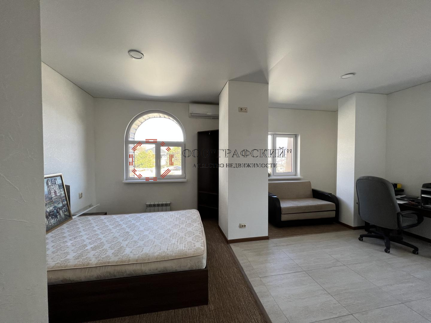 Продажа / Коммерческая / Hotel, Сочи, Красная улица, 7 782 500 Продаю светлые апартаменты в теплом Сочи! Апартаментный комплекс расположен в историческом центре старого города в... - 1