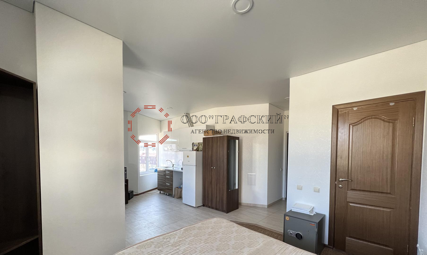 Продажа / Коммерческая / Hotel, Сочи, Красная улица, 7 782 500 Продаю светлые апартаменты в теплом Сочи! Апартаментный комплекс расположен в историческом центре старого города в... - 2