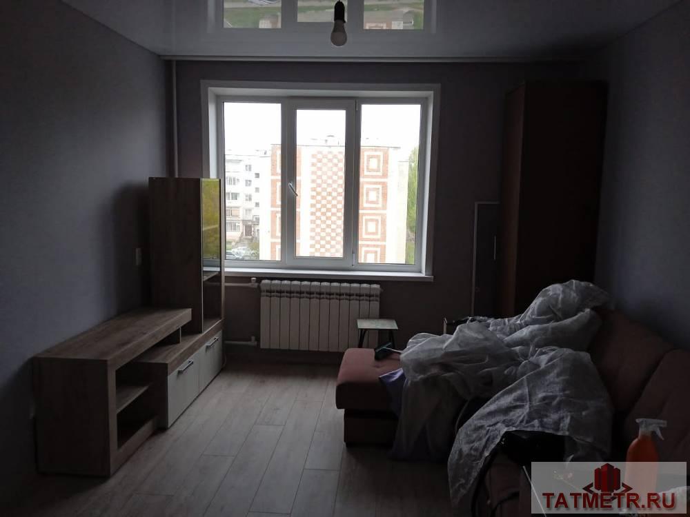 Аренда / Жилая / Квартира, Зеленодольск, Фрунзе улица, 12 000 Сдается двухкомнатная квартира в г. Зеленодольск. Квартира уютная, с хорошим ремонтом. Потолки везде натяжные, полы...