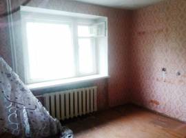 Продается комната на среднем этаже в г. Зеленодольск. В общежитии...