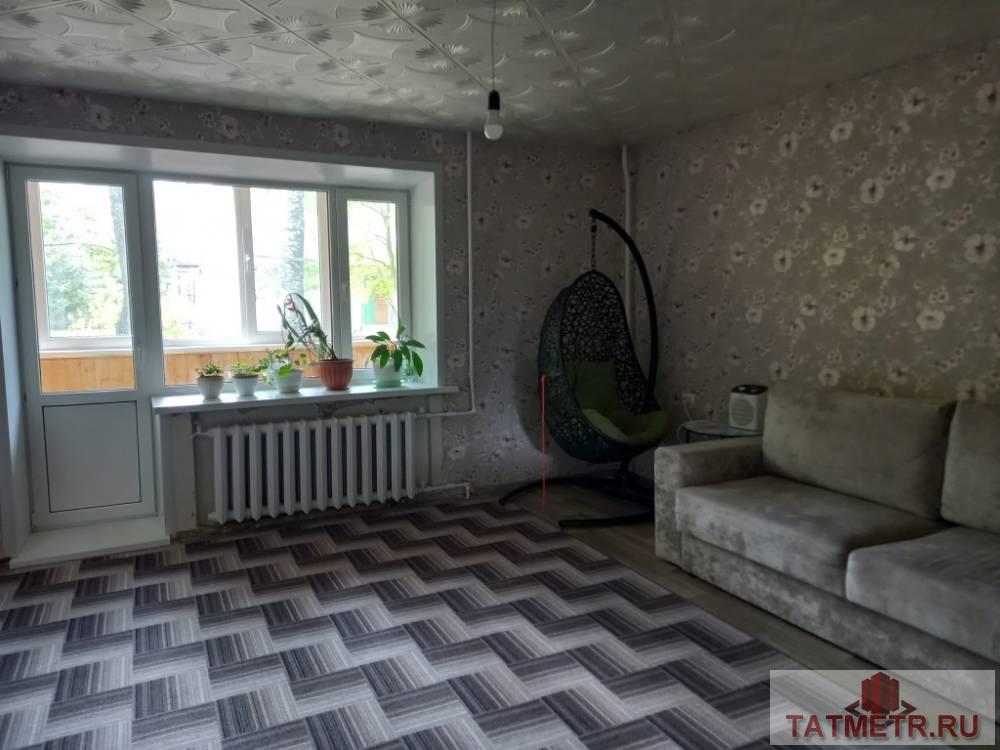 Продаются 2 комнаты в 3-х комнатной квартире в г. Зеленодольск. Комнаты большие, светлые, с хорошим ремонтом, окна во...