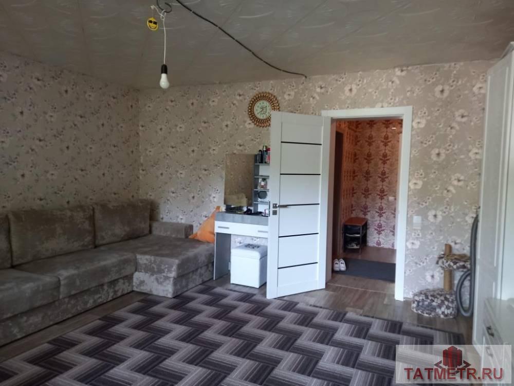 Продаются 2 комнаты в 3-х комнатной квартире в г. Зеленодольск. Комнаты большие, светлые, с хорошим ремонтом, окна во... - 1