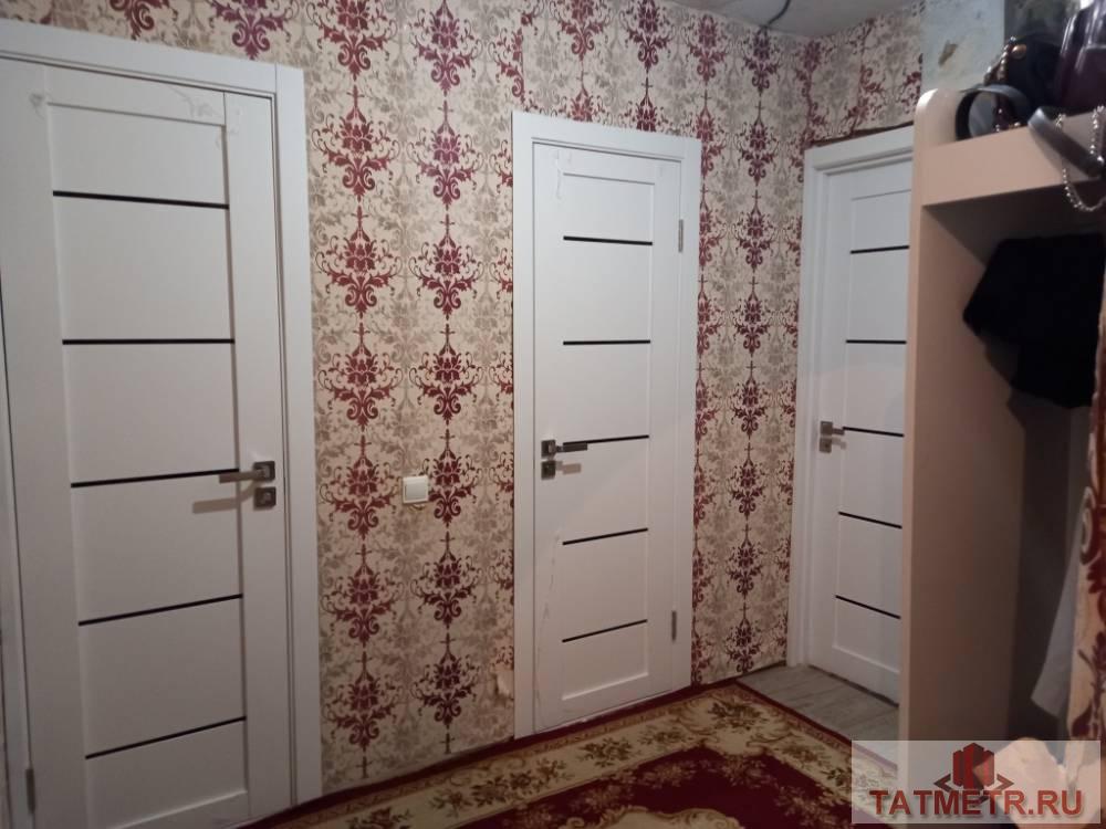 Продаются 2 комнаты в 3-х комнатной квартире в г. Зеленодольск. Комнаты большие, светлые, с хорошим ремонтом, окна во... - 7