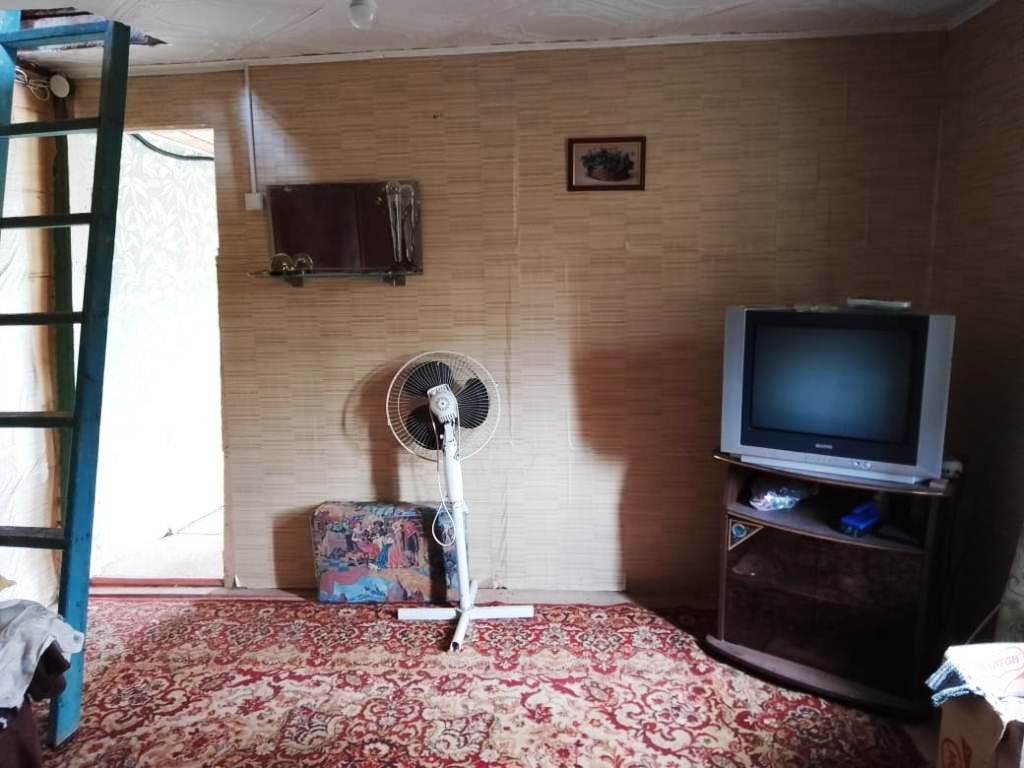 Продажа / Дачи, пгт. Васильево, с/о Здоровье, 279 000 Продается отличная дача с удобным расположением с отличными подъездными путями в пгт Васильево. Домик состоит из двух... - 2