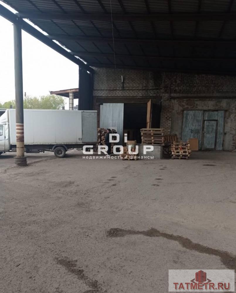 Аренда / Коммерческая / Warehouse, Казань, Портовая улица, 109 900 Предлагаем в аренду неотапливаемые складские помещения площадью 785 кв.м по улице Портовая в 5 минутах езды от центра...