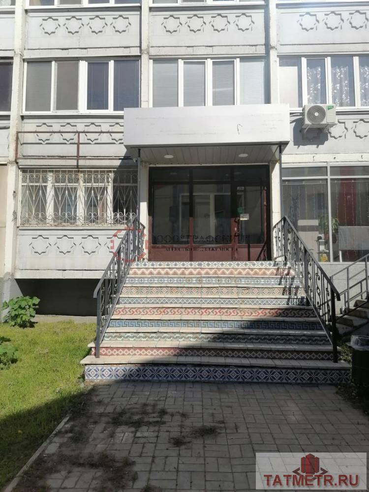 Продажа / Коммерческая / Free purpose, Казань, Чистопольская улица, 11 380 000 Продам коммерческое помещение : Казань, Чистопольская д.15 — 1 этаж — располагается на первой линии от дороги —... - 1