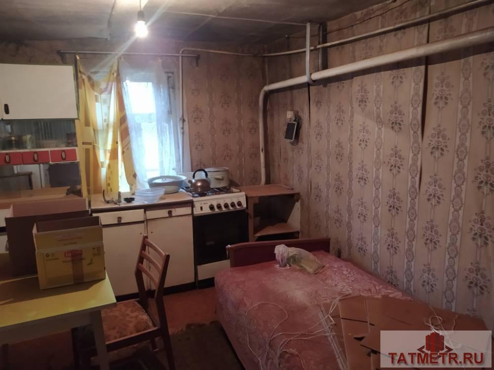 Продажа / Жилая / Дом с участком, пгт. Васильево, Кирова улица, 1 090 000 Продается дом в пгт. Васильево. Дом пригоден для ВРЕМЕННОГО ПРОЖИВАНИЯ, в котором три комнаты, кухня, летняя веранда.... - 2