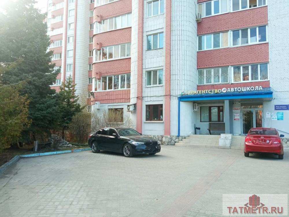 Продажа / Коммерческая / Office, Казань, Проспект Победы, 1 665 000 Продается офис с ремонтом, хорошая локация, рядом остановки общественного транспорта, метро Проспект Победы, своя...
