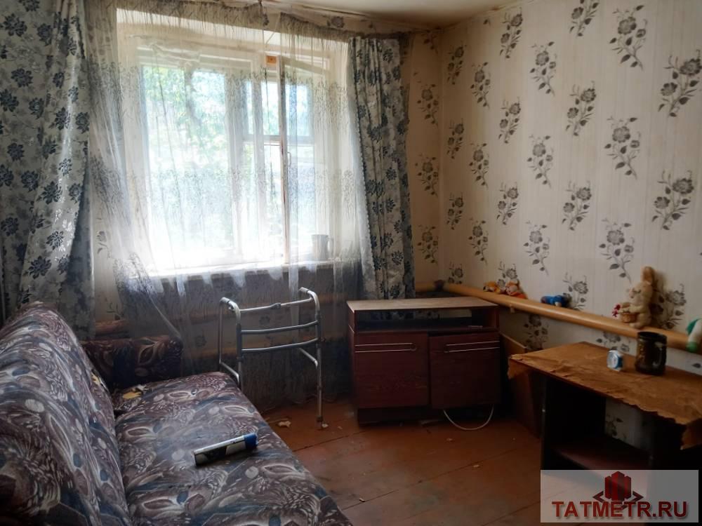 Продажа / Жилая / Дом с участком, пгт. Васильево, Совхоз улица, 1 050 000 Продается жилой кирпичный дом в пгт. Васильево. В доме три комнаты, кухня, санузел, газ, свет, вода. Дом огорожен... - 1