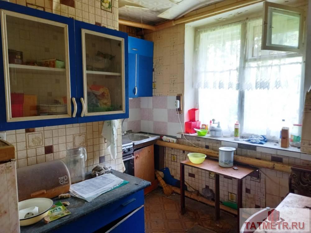 Продажа / Жилая / Дом с участком, пгт. Васильево, Совхоз улица, 1 050 000 Продается жилой кирпичный дом в пгт. Васильево. В доме три комнаты, кухня, санузел, газ, свет, вода. Дом огорожен... - 3